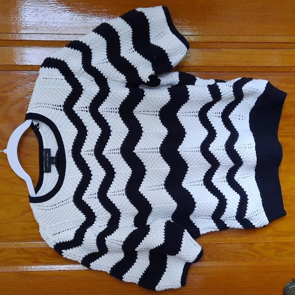 Ann Taylor Black and White Chevron Sweater